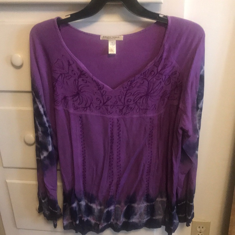 Blouse made with 100% rayon